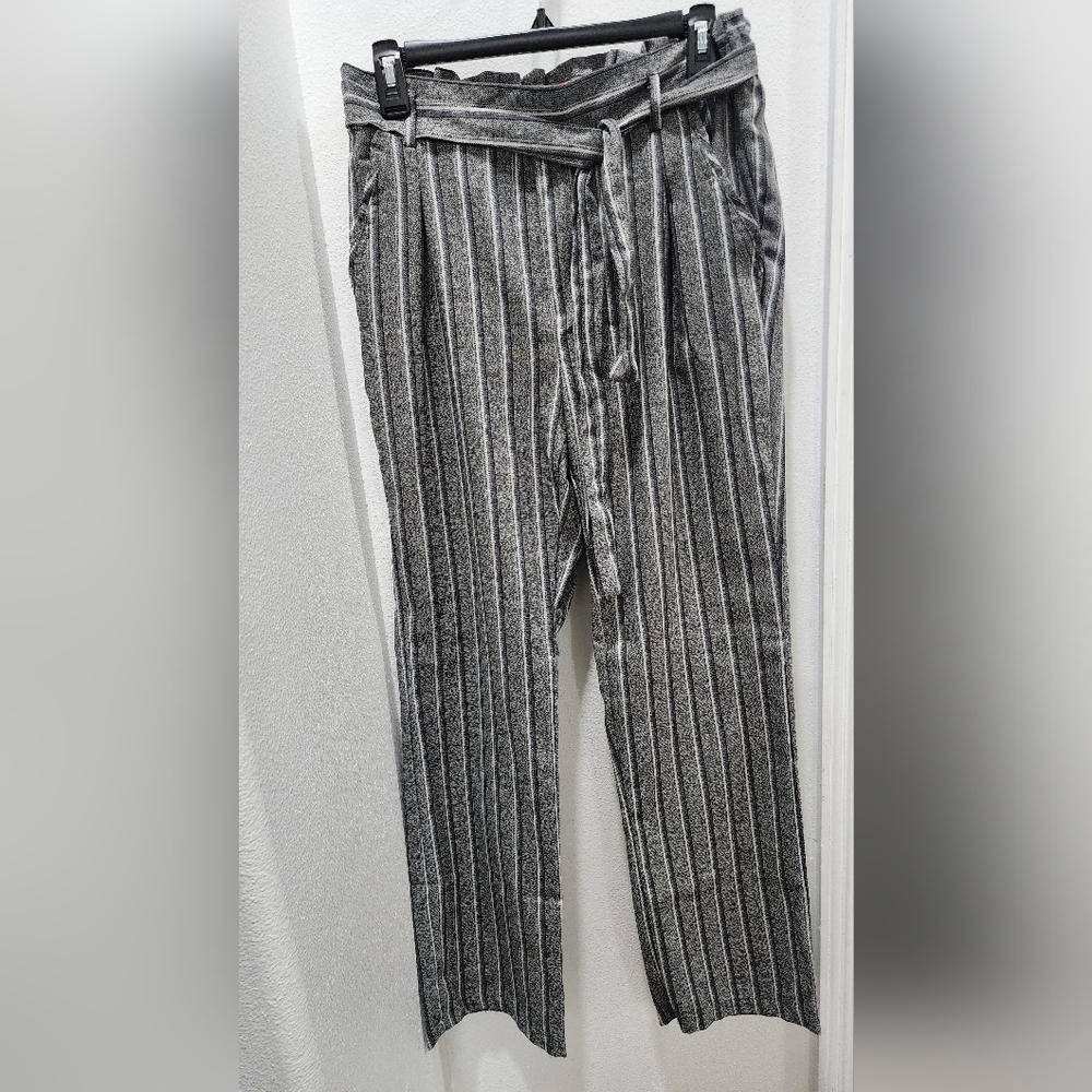 HOT KISS Pants Size 9